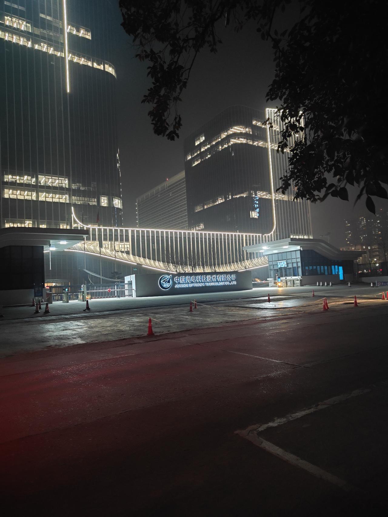 这叫什么事，为什么洛阳总会躺着中枪呢？有些事洛阳很无辜的。在强省会的今天，郑州发