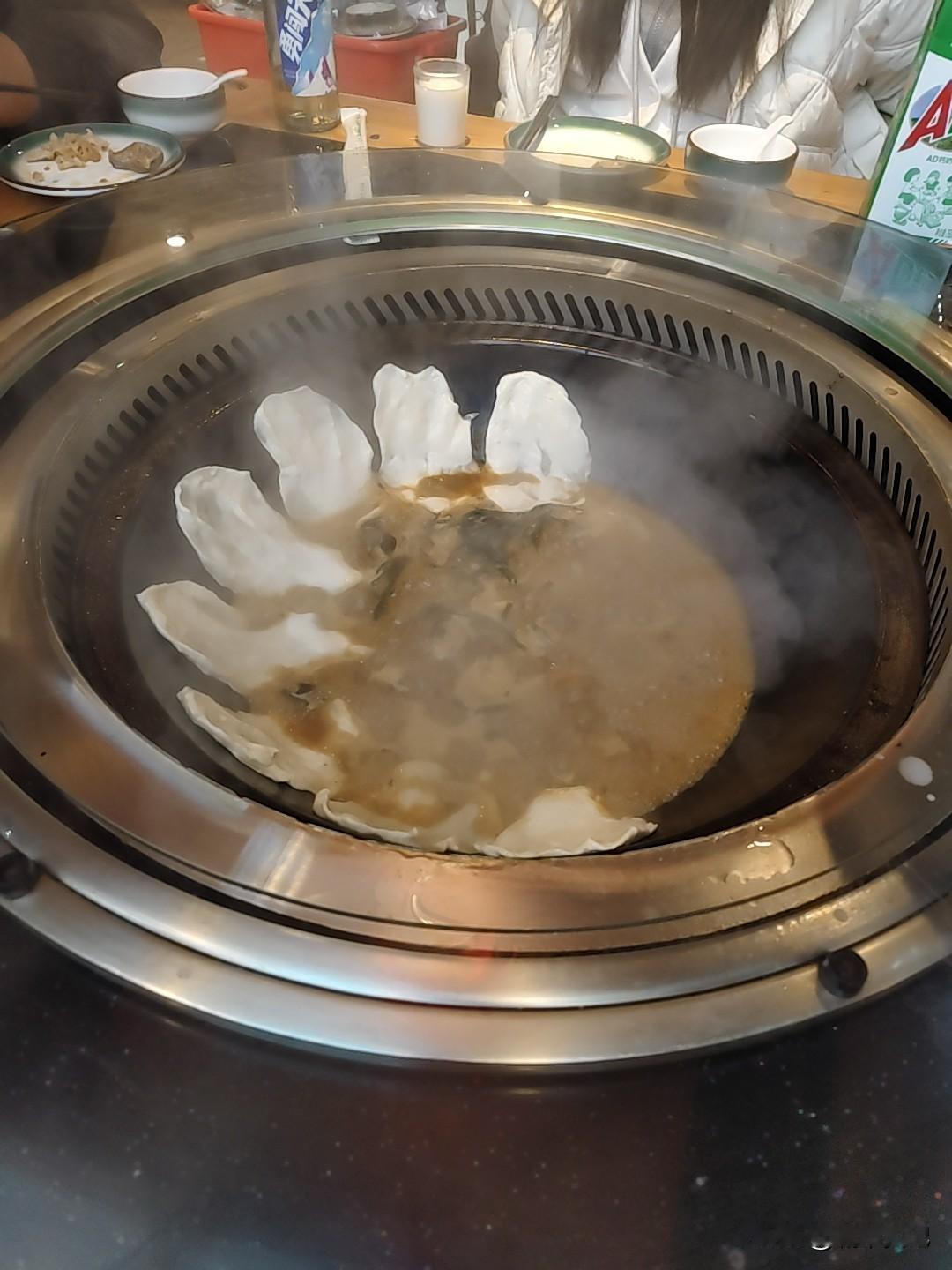 宿迁特色菜，地锅鸡，苏北名菜，软烂入味，铁饼贼好吃。