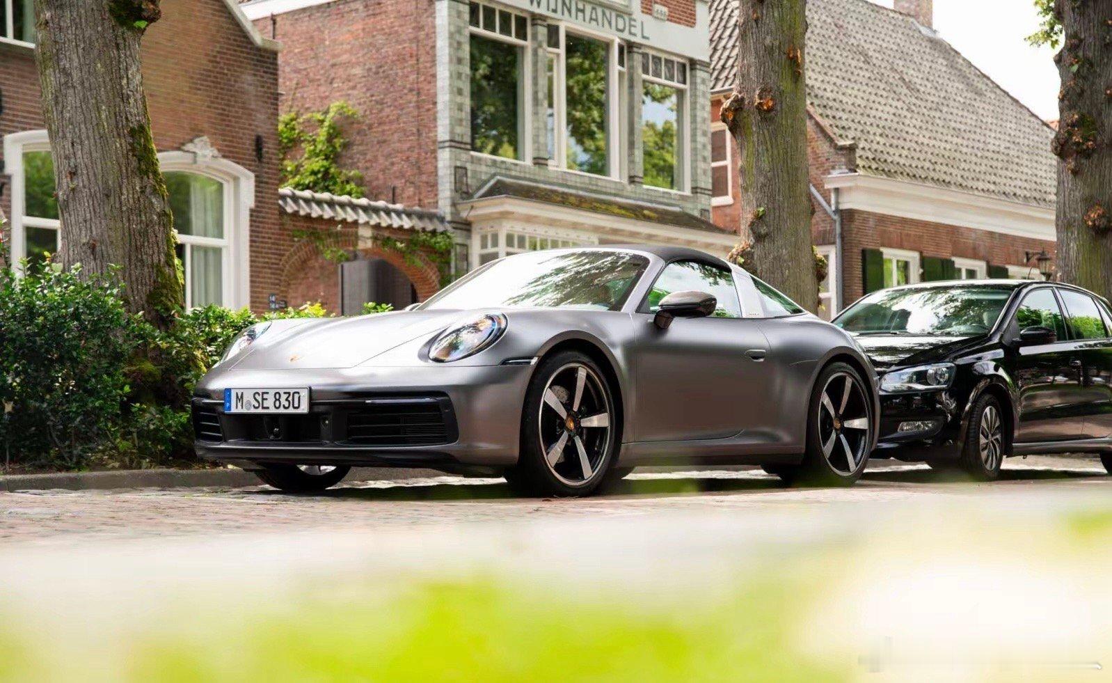 保时捷 992 Targa 4S 传承设计版 经典！ ​​​