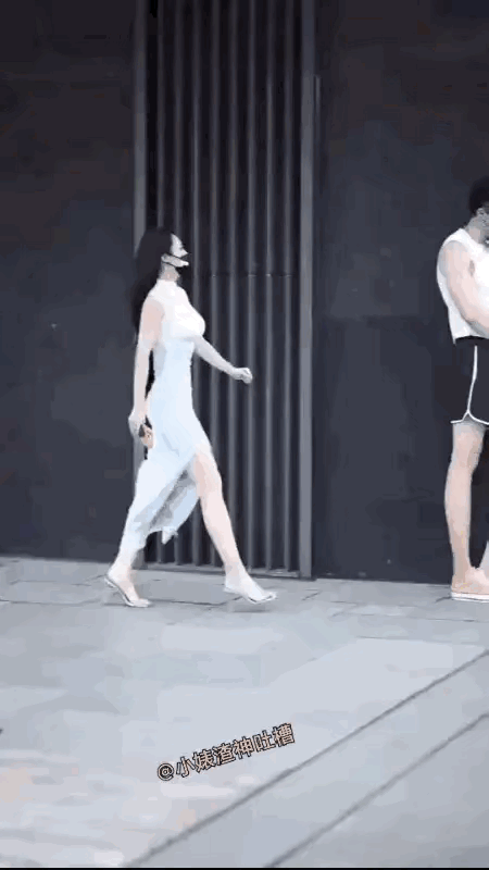 我看不懂，
为什么那个小哥哥可以找到这么美的小姐姐。