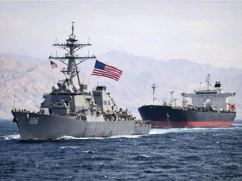 美国海军又被嘲笑了，因为其未能保护不听伊朗警告、强闯霍尔木兹海峡的船只安全。
截
