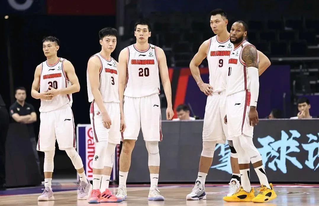 广东队决定换外援，本来广东对签马尚，根本不看好，三个总冠军根本不是马尚的能力，所