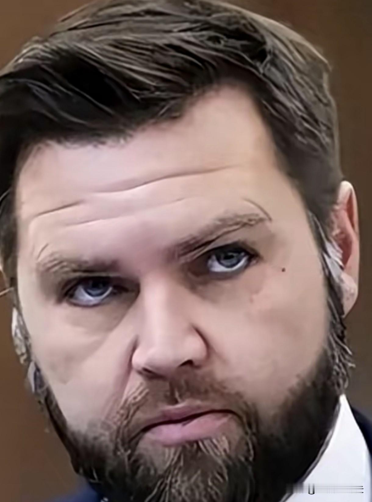 《信任崩塌，危机将临。》
       美国副总统万斯与总统特朗普公开翻脸，主因