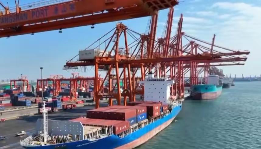 霍尔木兹海峡对全球能源安全那可是相当重要。它是连接中东地区的重要石油产地波斯湾和