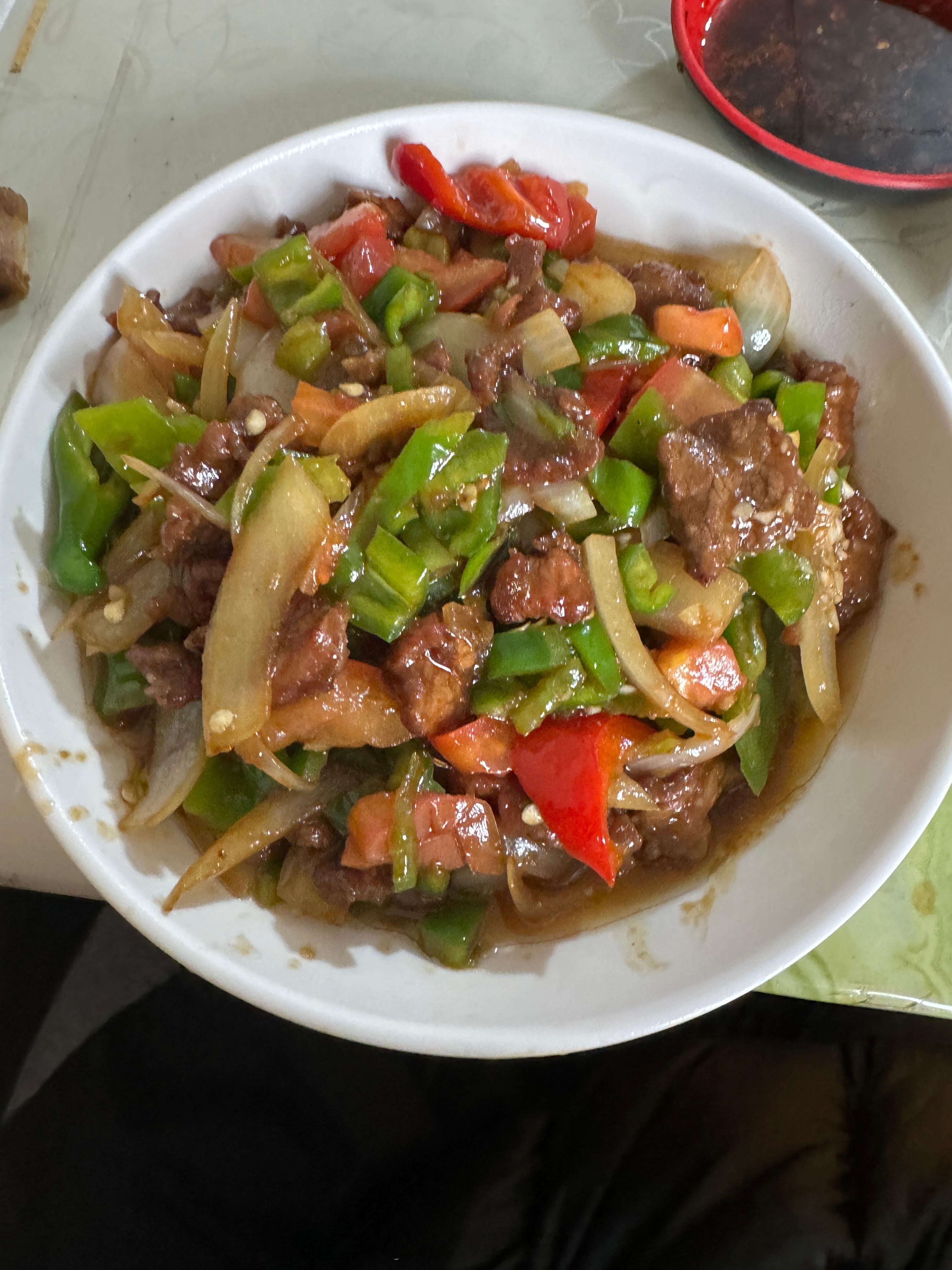 新疆爆碳日记 day 1 第一顿杨记拌面店_过油肉拌面价格：30 元，面♾️加口