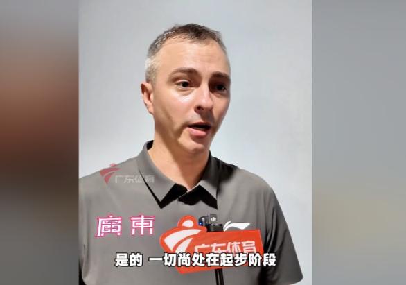 陈海涛发飙了！据透露陈海涛对于惨败给北京男篮的比赛极为不满意，比赛没有打完就提前