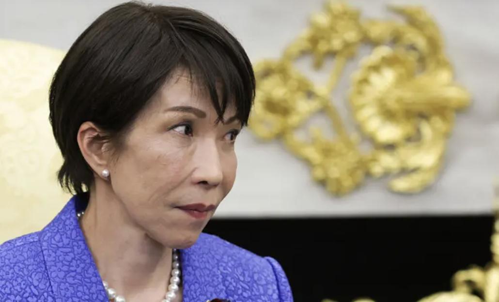 特朗普喊话高市早苗：我期待日本能站出来，我们在日本有4.5万驻军，你们90%的石