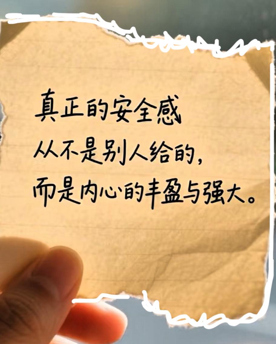 活了半辈子才懂得道理，
今天又看到傻四，他肯定有正规的名子，但是通常人们都喊他傻