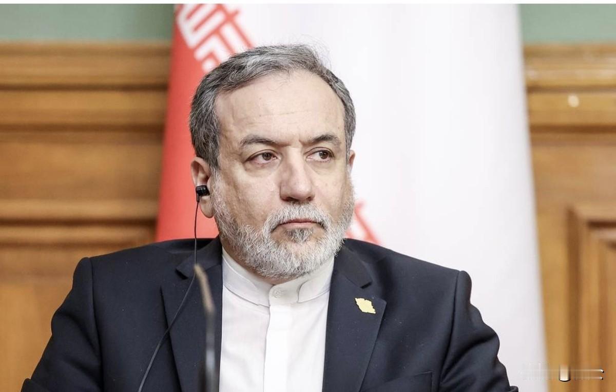 伊朗终于摊牌！递上对美和谈三阶段方案，外长直奔俄罗斯，中东局势要变天
 
中东局