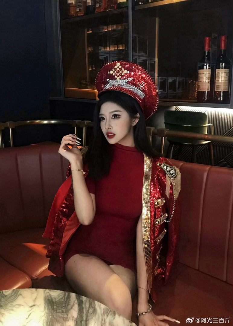 👑 