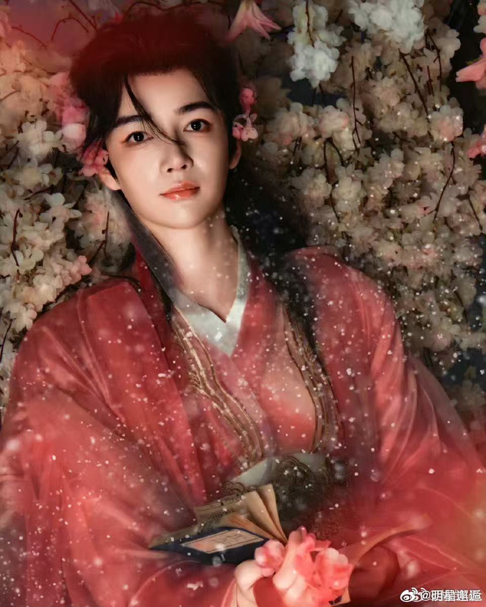 孔雪儿林凯出演郭敬明新剧百妖谱4月横店星光璀璨！郭敬明新剧《百妖谱》开机，集齐赵