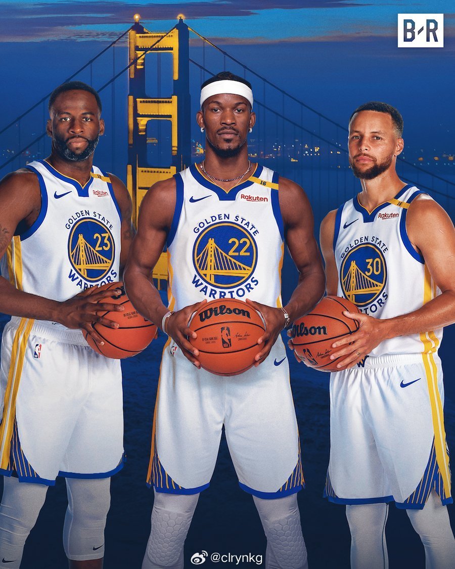 NBA交易截止日已过，名记Shams累得趴在椅子上，手里的手机热得发烫。  