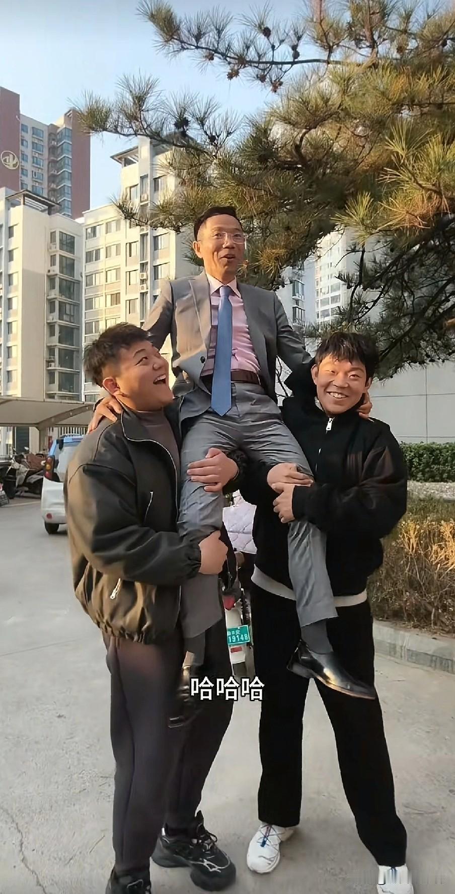 姜甲儒妈妈: 就怕他们减刑出来后，报复我们！李圣律师: 别怕，二审我们要“放大招