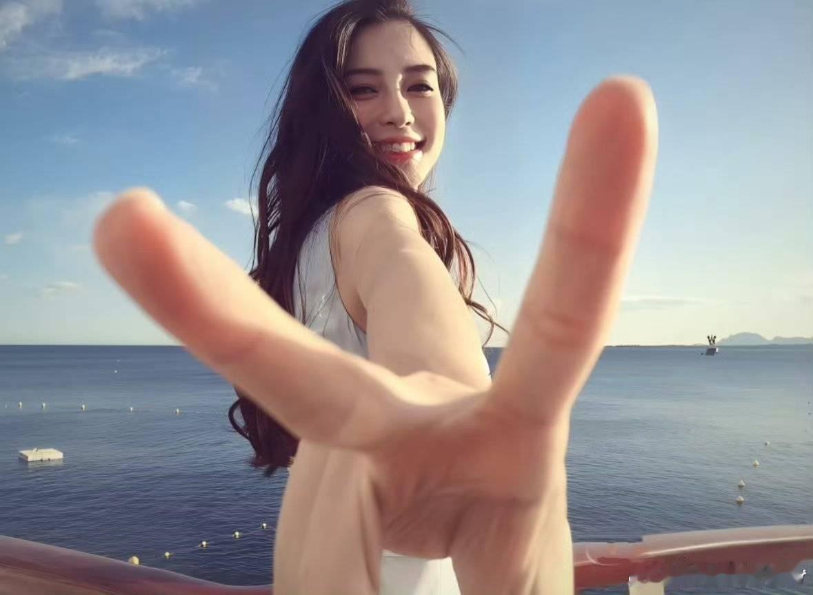 小海绵长到我刚认识baby的年纪了还要陪baby走很多年