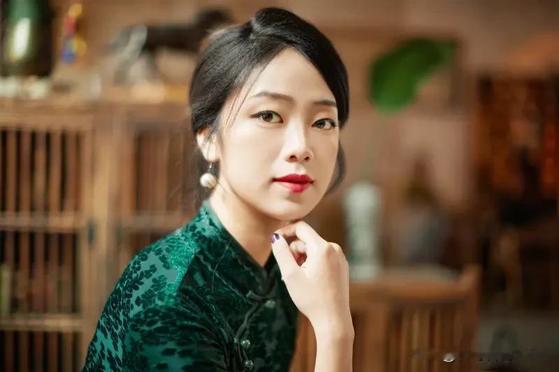 什么样的女人值得男人付出？我觉得有几类很突出。
懂得精准表达需求的女人就很棒。比