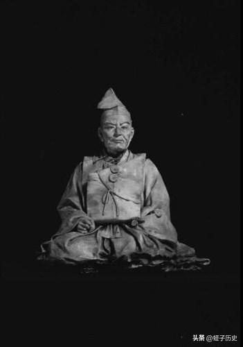 岛津家的几桩近亲成婚||

虽然经常有说皇室世代近亲结婚的，但细看一下其实江户时