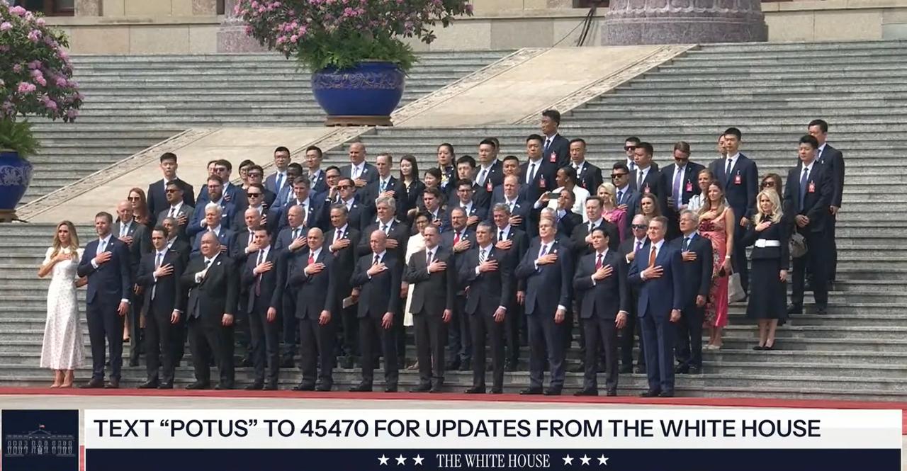 为啥美国精英到中国后，变得正经了？

这种反差不是个别现象，而是近年来美国政商精