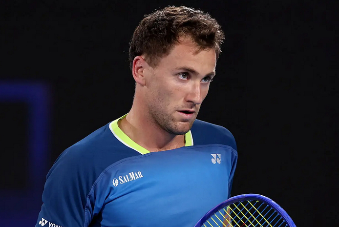 鲁德6-3、7-5、6-4击败穆纳尔，闯入澳网第三轮。这很澳网澳网2026网球