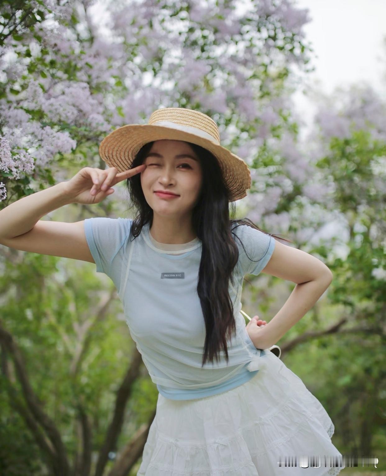 我的今日状态：😁轻松愉快
我这里的天气：☀️晴天 3