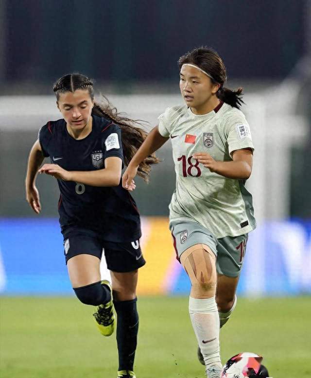 中国U17女足，3比2力克美国头名出线，复仇上届2比5引热议