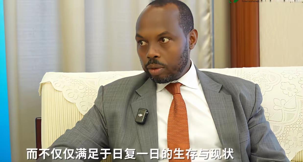 卢旺达学者：非洲有发展潜力，但是不团结！他表示非洲距离中国的差距，就缺一个秦始皇