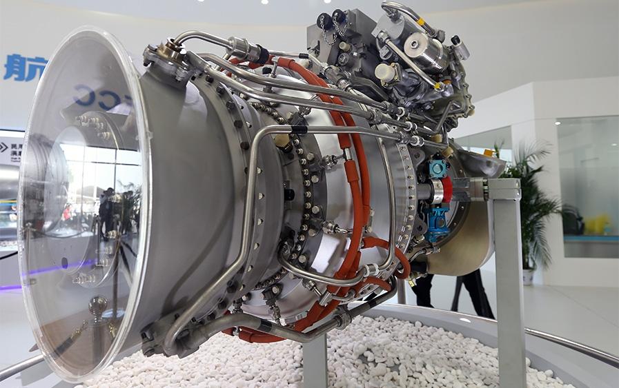 从军工版涡轴“玉龙”到民用版涡桨“绿芯”：WZ9→AES100→AEP100技术