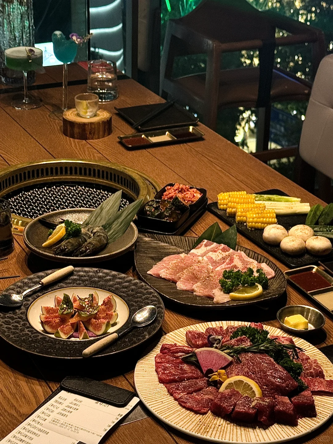 上海的🌹七夕就要在玫瑰花下吃漂亮烧肉！！