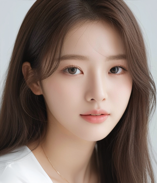高知女主脸具象化眉眼间藏着书卷气的通透，不是直白的惊艳，而是越品越有味道的舒展—