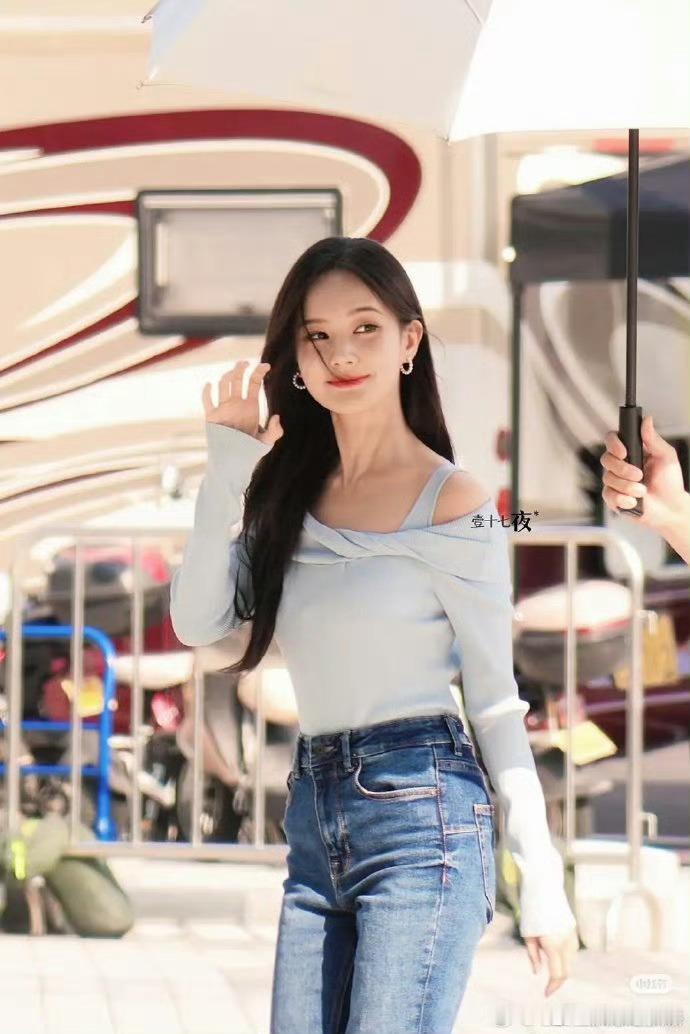 李一桐回应美人余造型 200多套造型太狠了！路透里的细节设计全是戏，坐等不同风格