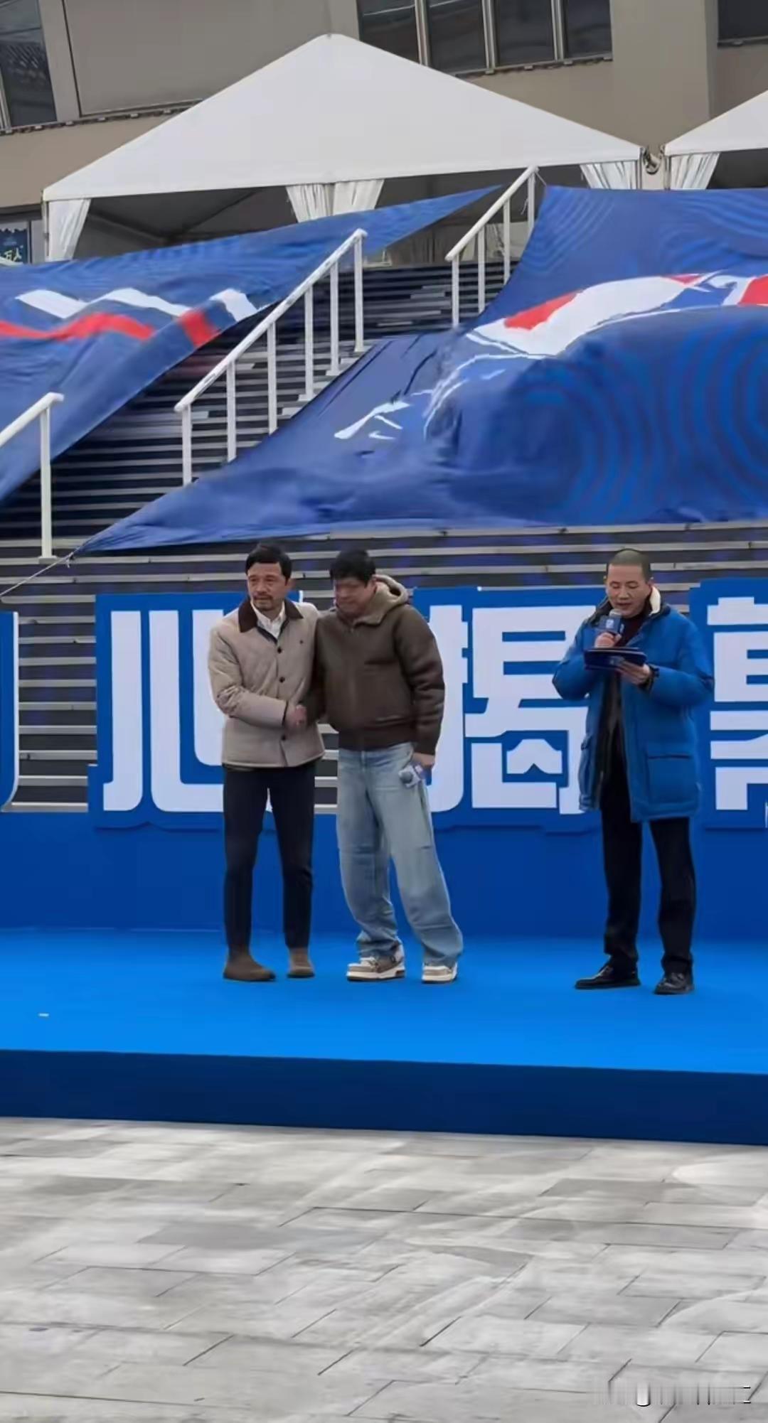 申花的功勋教练吴指导请来了吗？[捂脸]