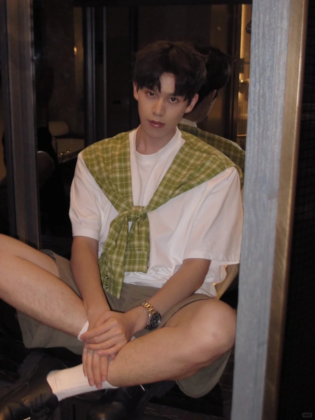 看起来笨笨的🐶