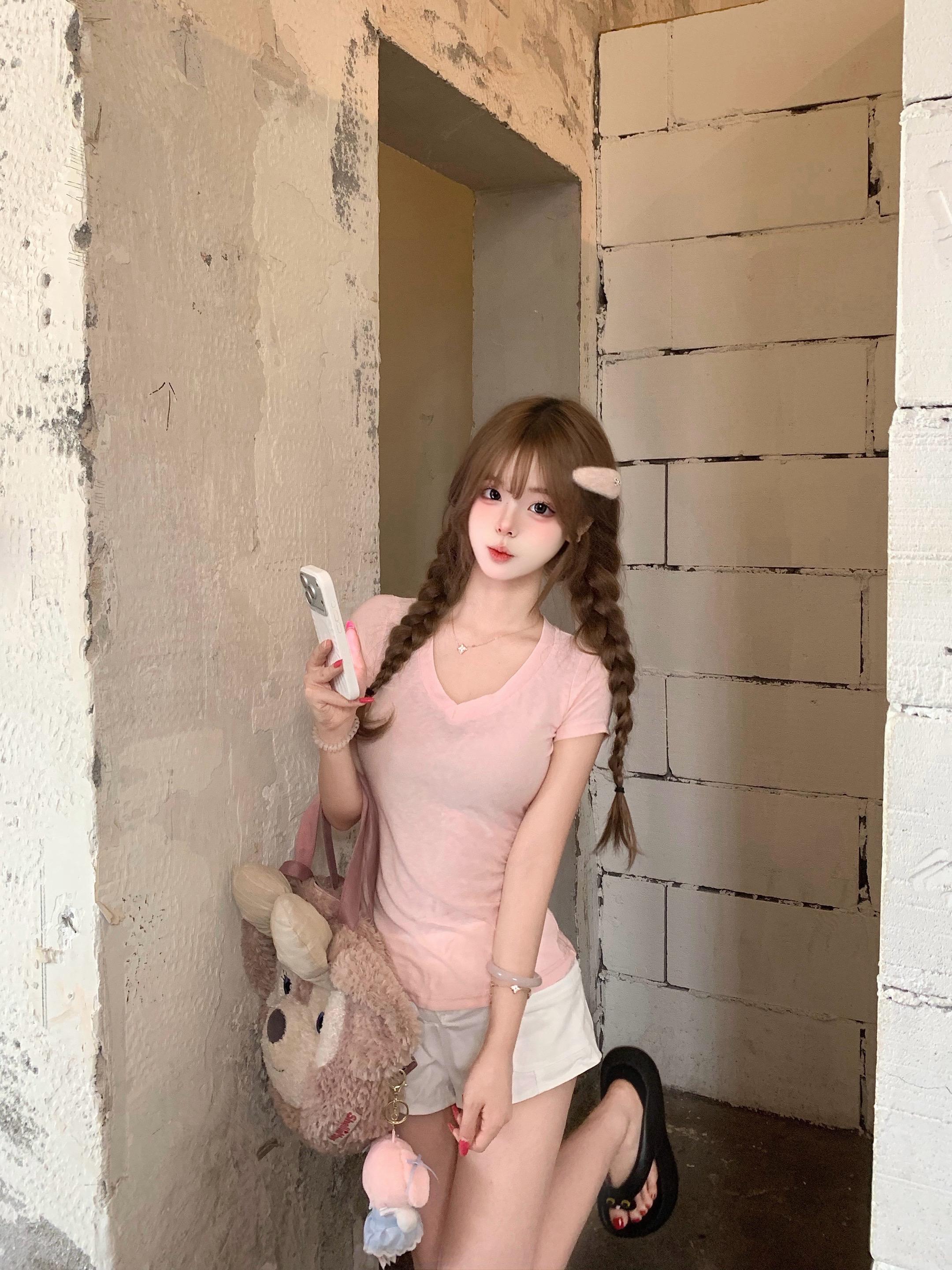 还在看我的社交软件吗 想我的话下次也出现在我的镜头里吧