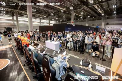 所有玩家的超级搭子 重庆 OiOi 漫展也太好玩了！同好线下相聚，竞技对战、趣味