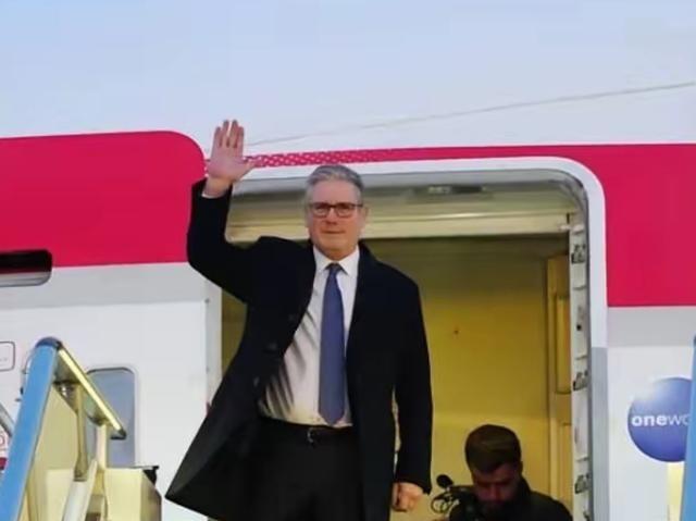 英国首相斯塔默曾“投喂”给了世界三句话！

一句话有时比一份报告还扎眼。英国首相