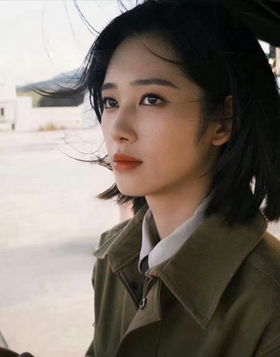 鹤秋新剧girlshelpgirls鹤秋叶芝鸿共情力黑市这段戏后劲十足！叶芝鸿俯