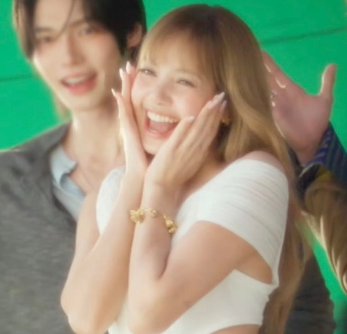 用户LALISA。。是。。一个小乐乐。 