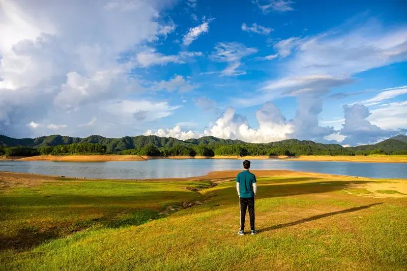 一个人适不适合做交易，看这7点就一目了然

1、能耐得住寂寞，习惯独处与独立思考