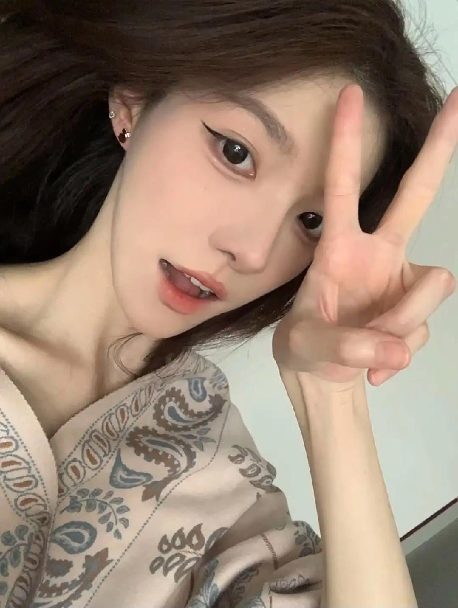 有哪些美女让人过目难忘？ 美女 性感甜美美女