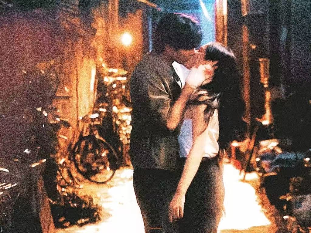 宋威龙张婧仪新剧双向救赎野狗骨头言情剧想要拍出宿命感很考验搭配与剧本，野狗骨头双