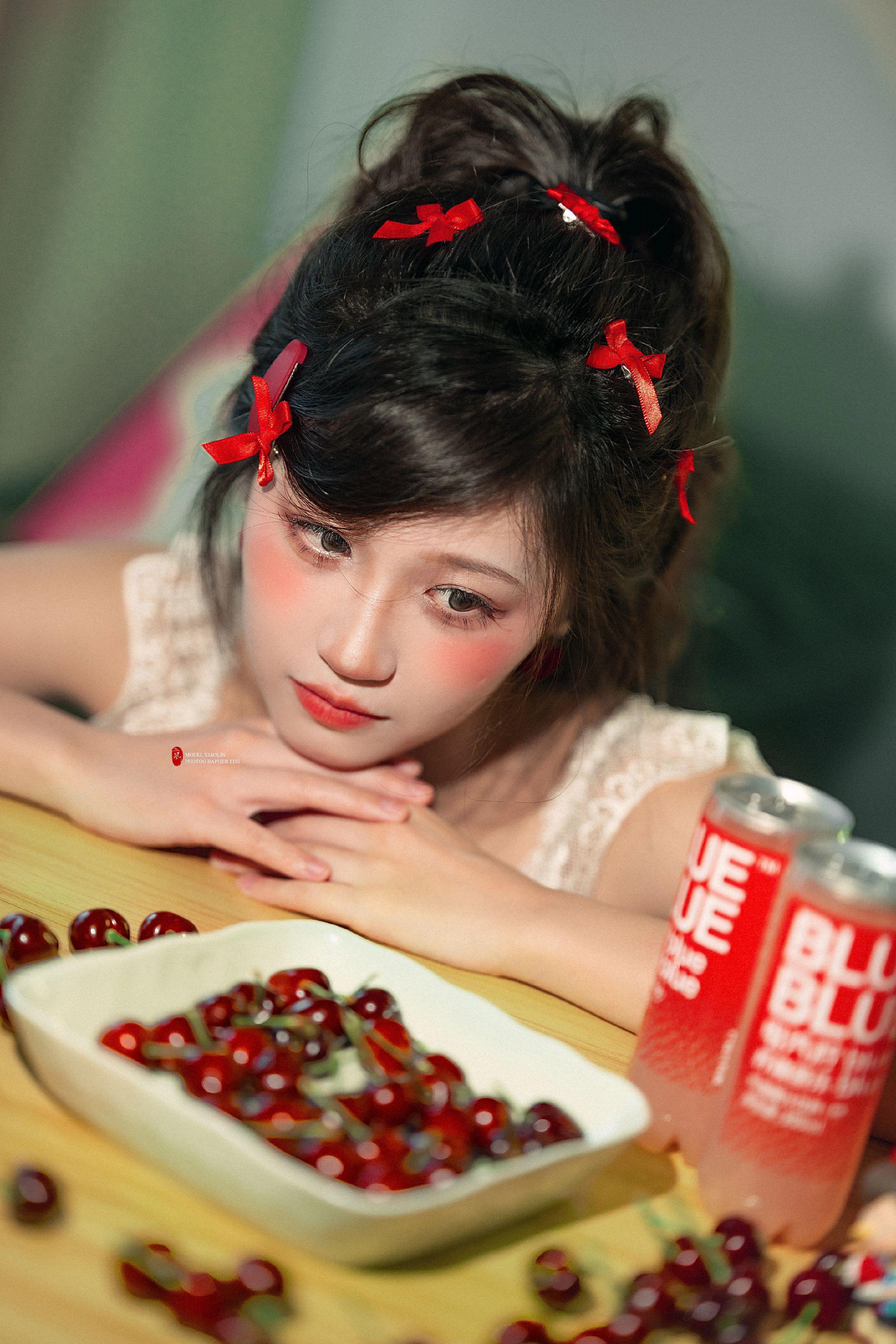 介绍一下，我的白月光。