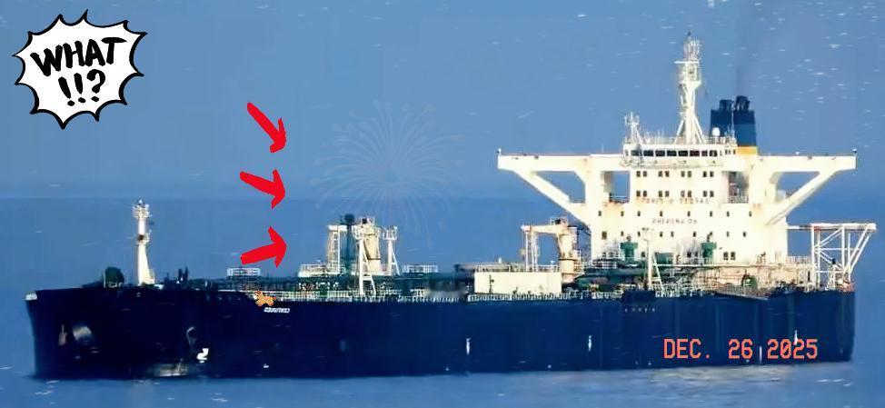 油轮油门踩到底冲公海求救，航母阵仗全白搭？

号称“世界警察”的美国海岸警卫队，