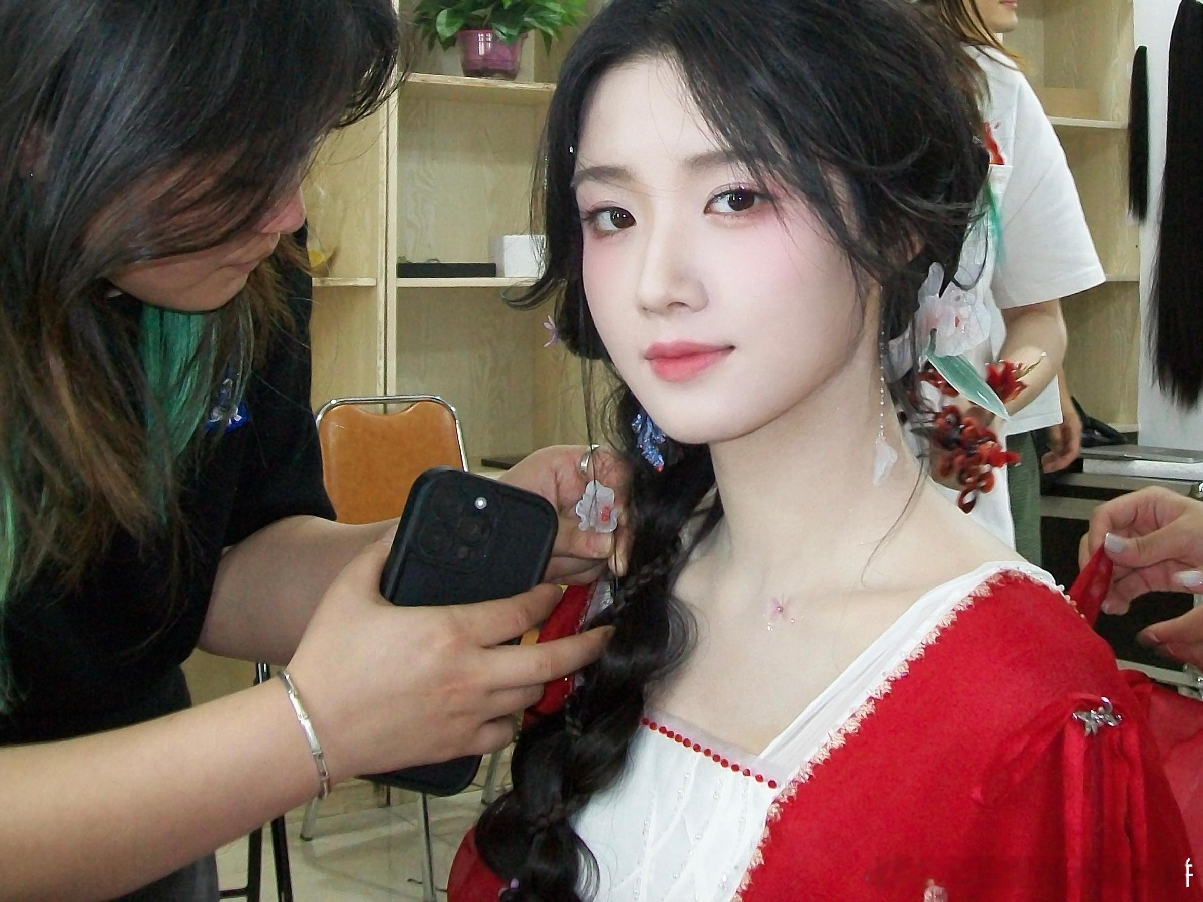 好美的卢昱晓 ​​​
