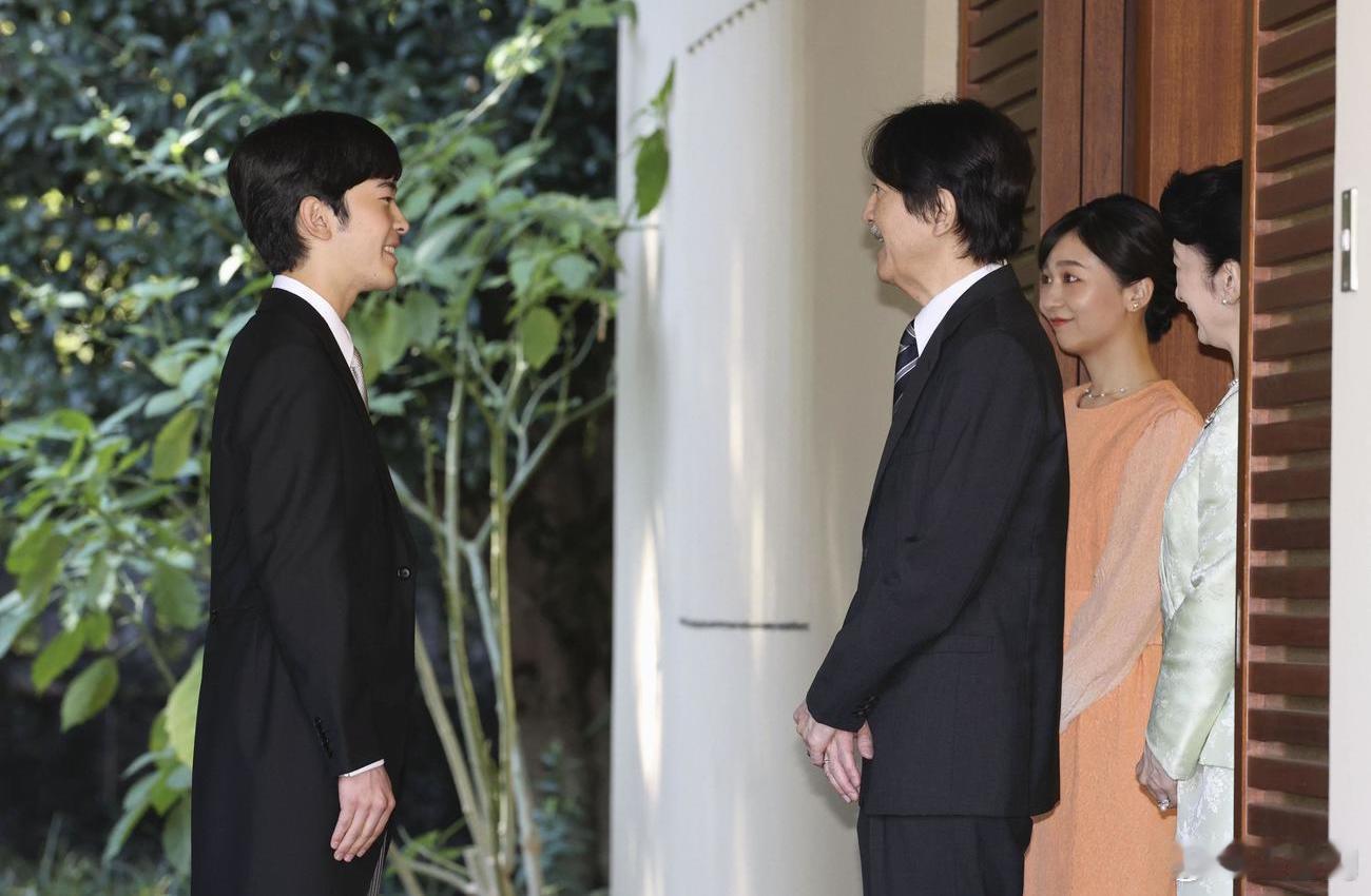 日本皇室 9月6日，悠仁亲王完成成人礼仪式。世界各国王室[超话]看着身高1.7米