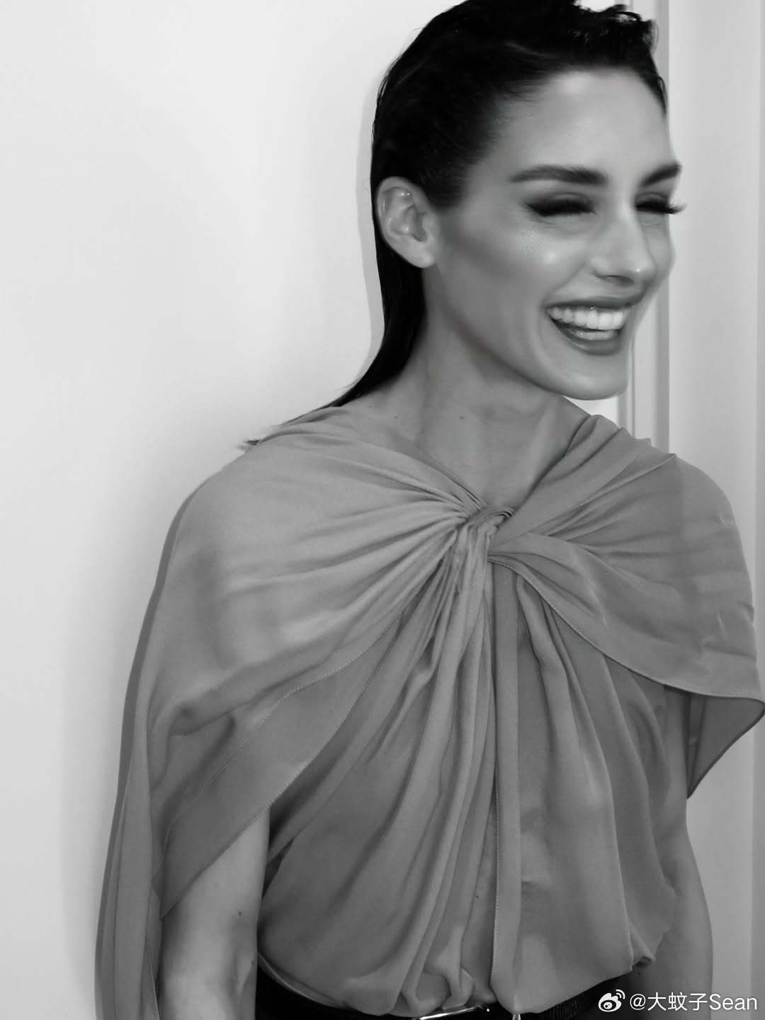 olivia palermo奥利维亚巴勒莫在巴黎时装周出席Elie Saab大秀