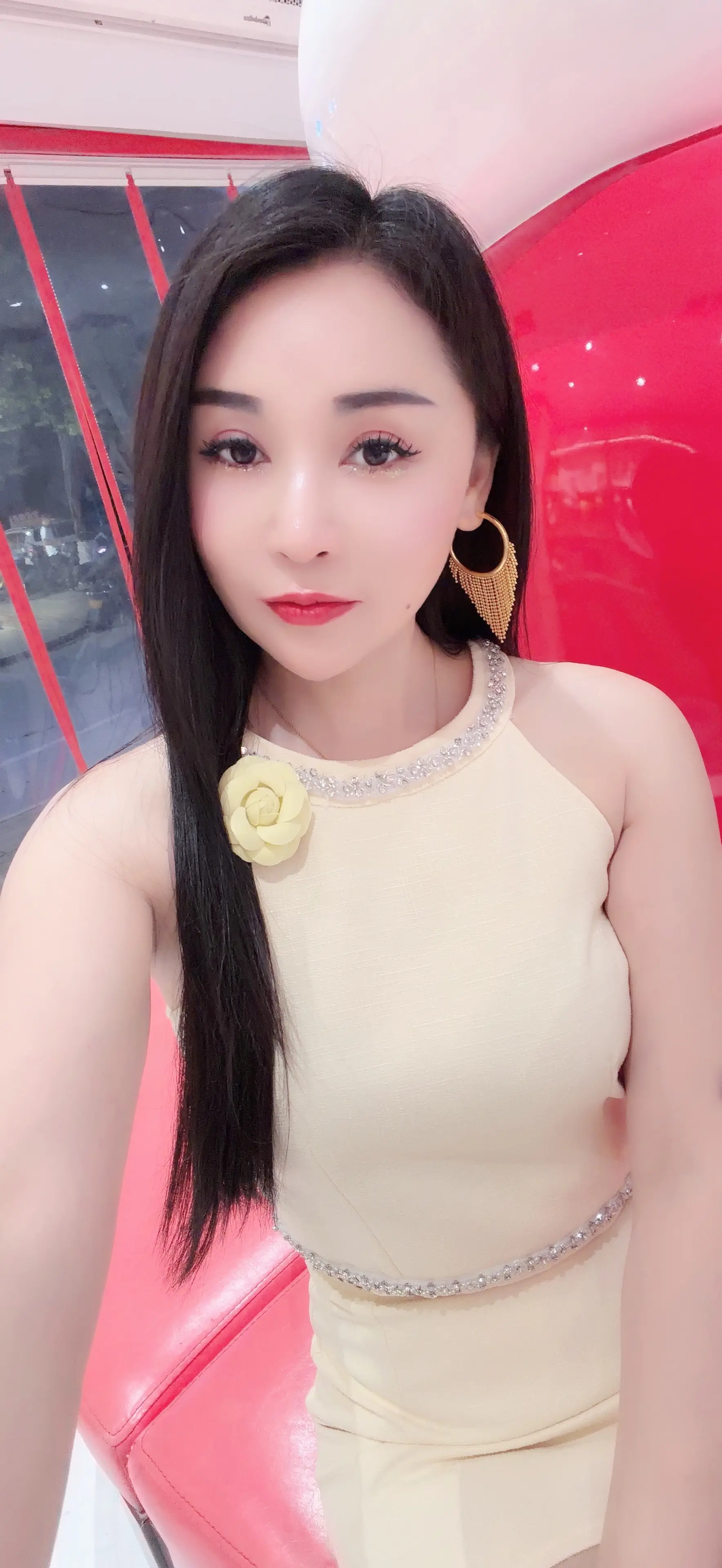 两个人都非常聪明，不适合在一起做情侣。