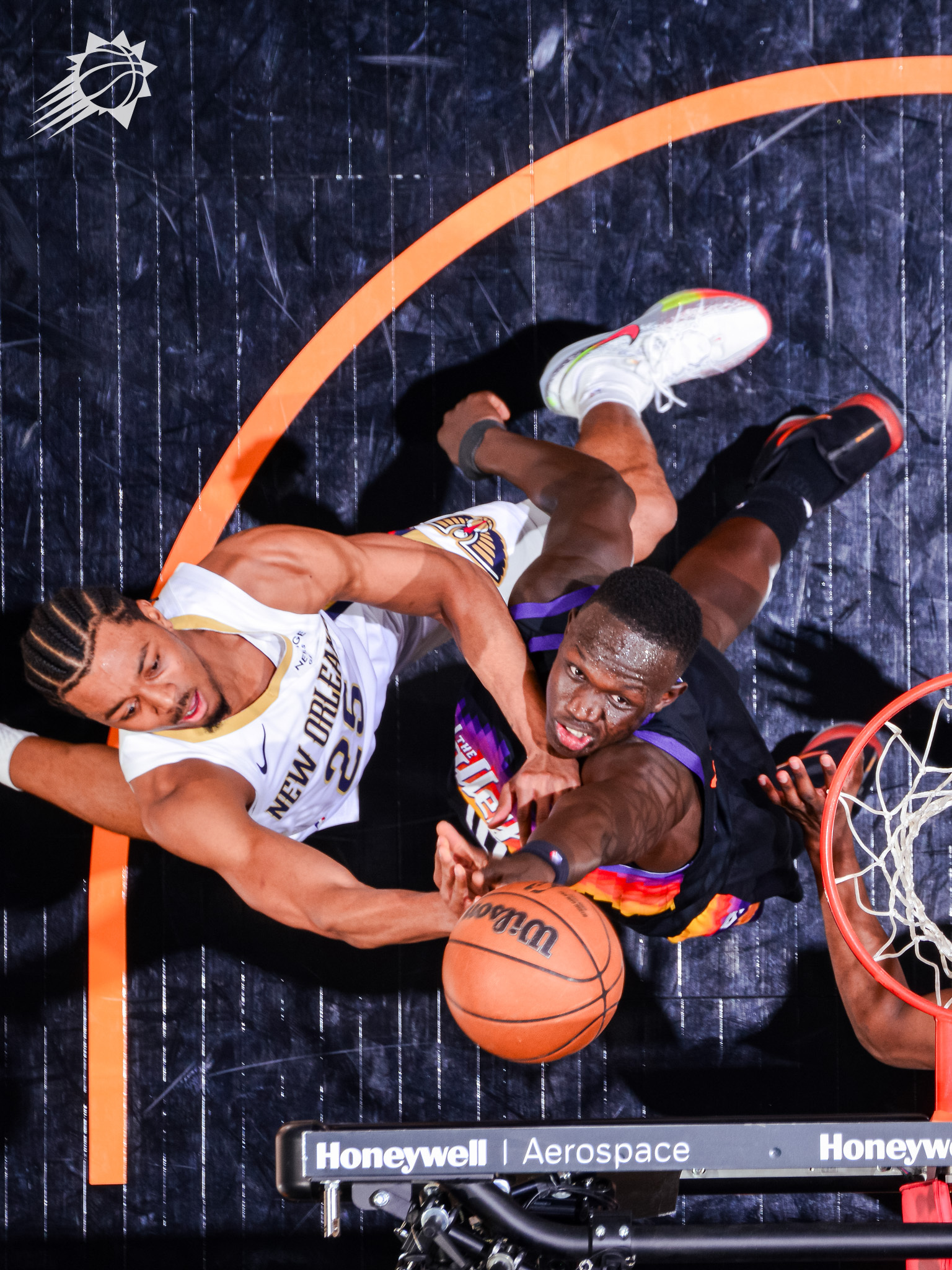 镇守禁区，自信散光芒 ✨ 马鲁成为自 2013 年以来NBA单场送出 5 次以上