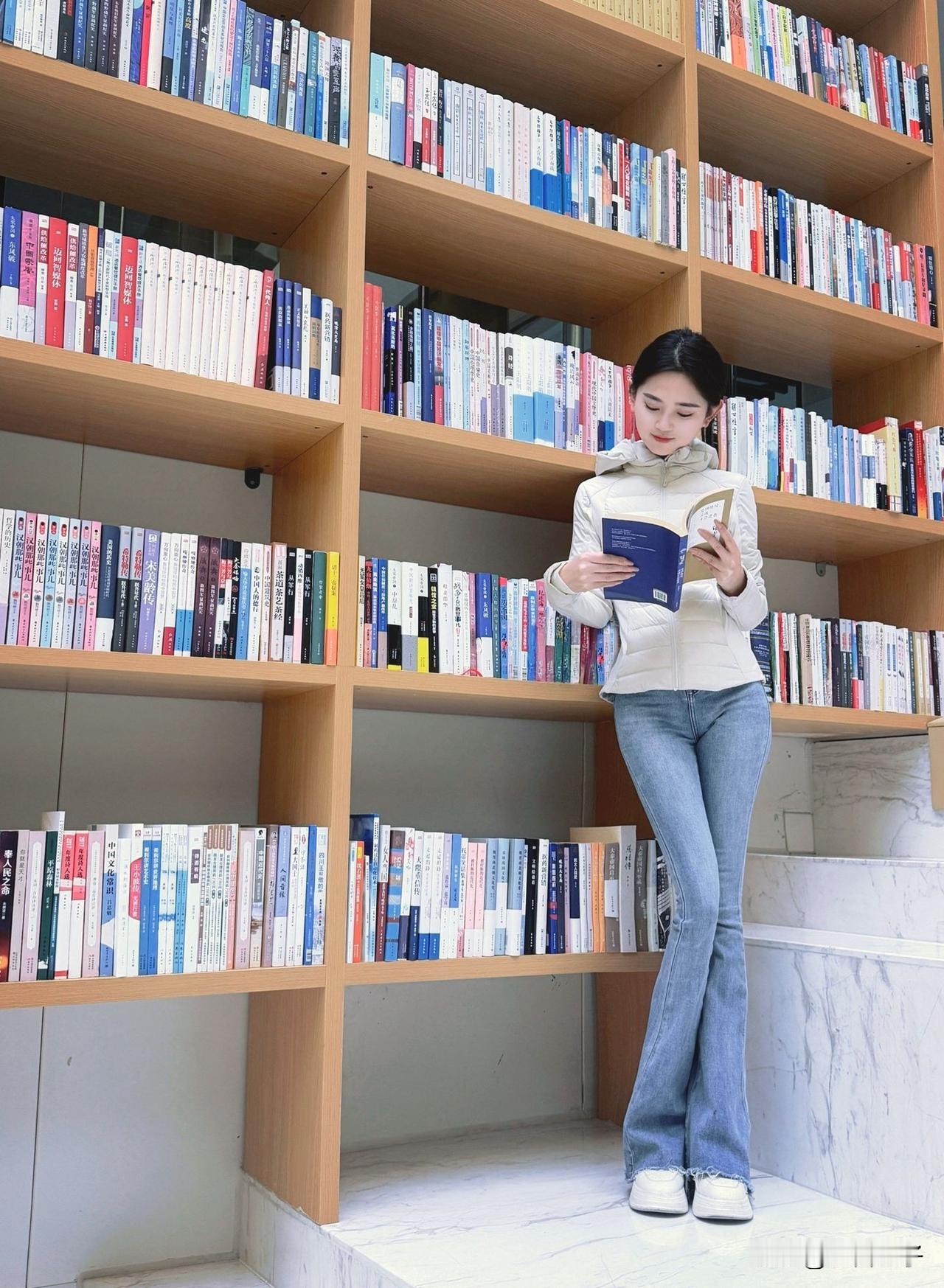 入目无别人，四下皆是你