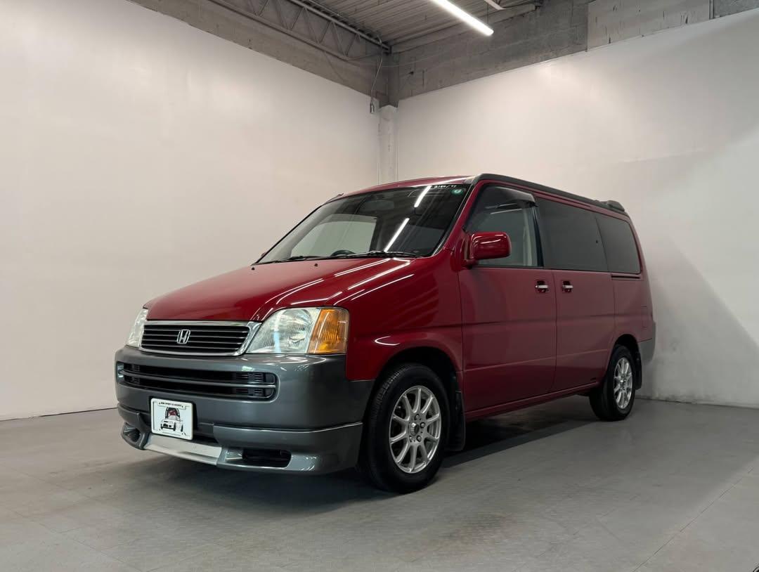 第一代 Honda StepWgn (RF1) 绝对是 JDM（日本本土市场）实