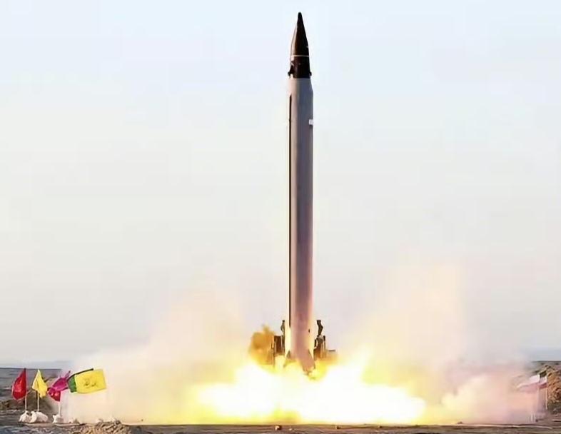 公知们要失望了，伊朗能打半年高强度战争。

近日，伊朗革命卫队纳伊尼对外发言称：