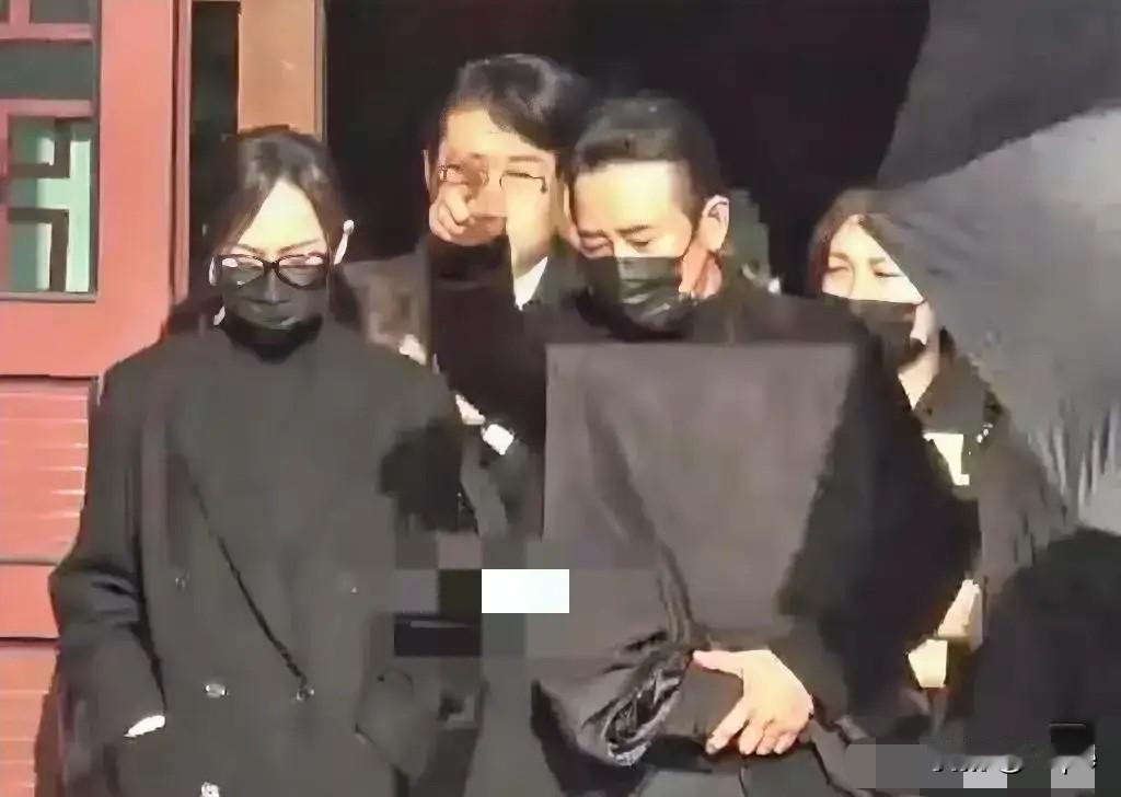 别再瞎猜了！

唐嫣罗晋的“婚变”，不过是网友的脑补大戏

  奉劝大家一句，真